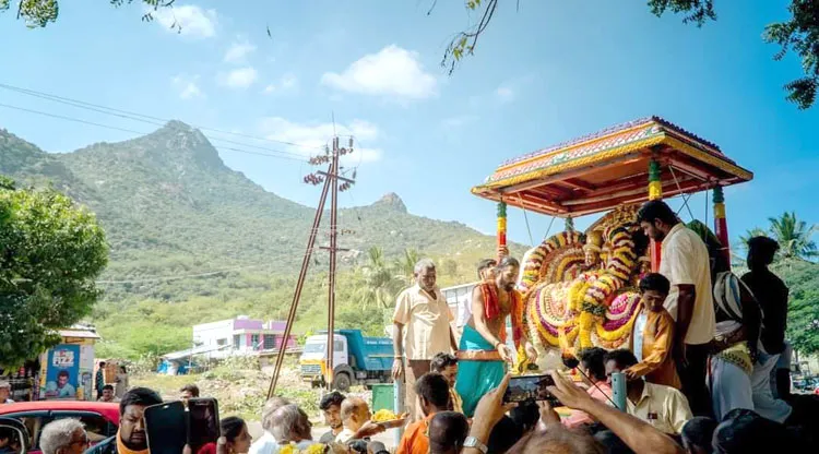 கொடுகொட்டி நடனமாடி அம்மனோடு இணைந்தார் அண்ணாமலையார்