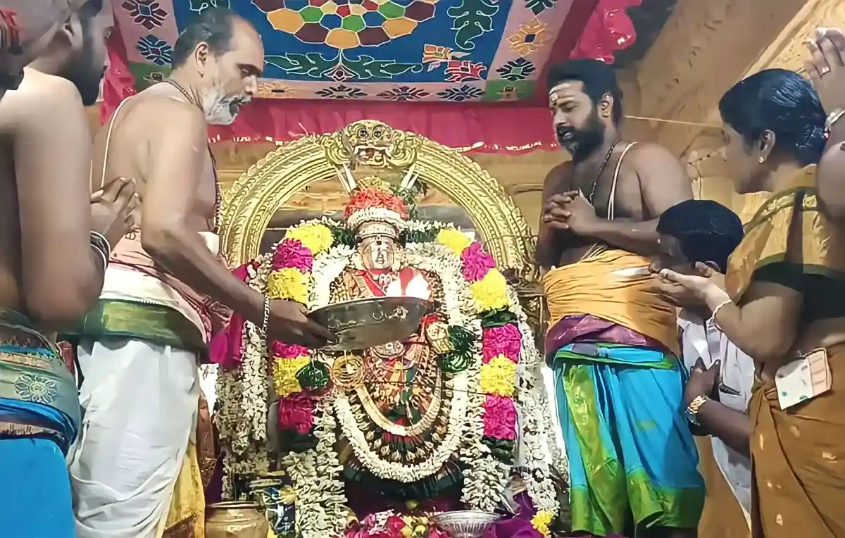 அண்ணாமலையார் கோயிலில் தீ மிதிக்கும் உரிமையை பெற்ற குலாலர்கள்